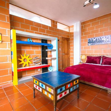 Hotel Le Chateau Guatapé エクステリア 写真